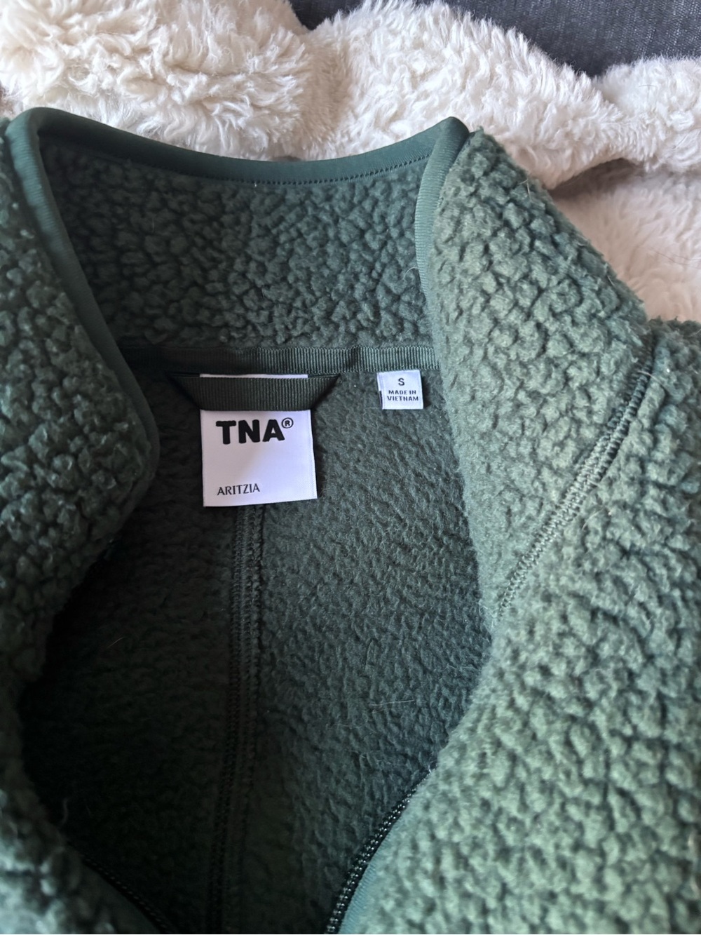 Aritzia NWOT Polartec Fleece 1/2 zip - Picture 2 of 2